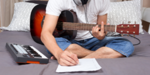 Meraih Penghasilan 10 Juta Pertama Sebagai Musisi & Composer Lagu