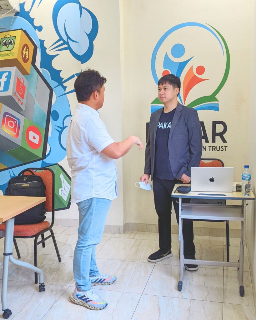 peserta konsultasi dengan pengajar